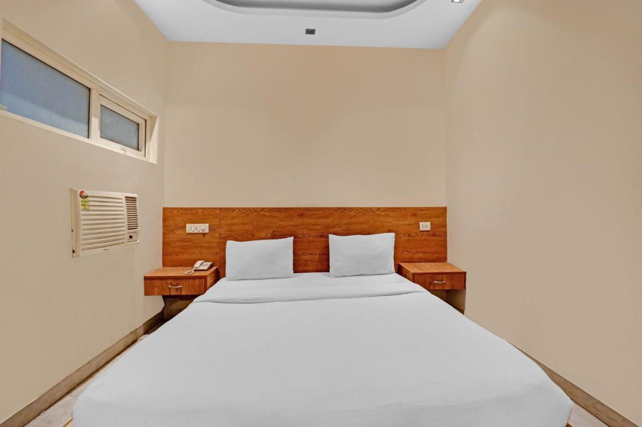 ניו דלהי Airport Hotel Goodluck מראה חיצוני תמונה